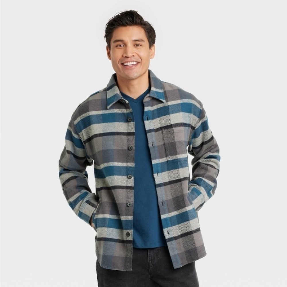 Men's Heavyweight Long Sleeve Flannel
Button-Down Shirt - Goodfellow & Co™